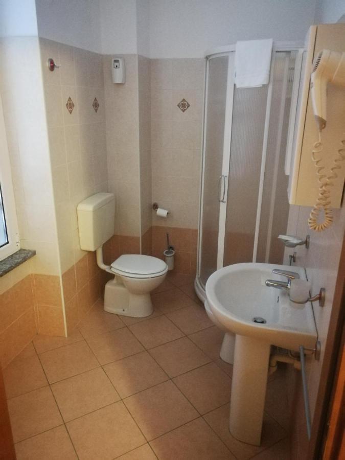 Albergo Della Stazione Cairo Montenotte Habitación foto