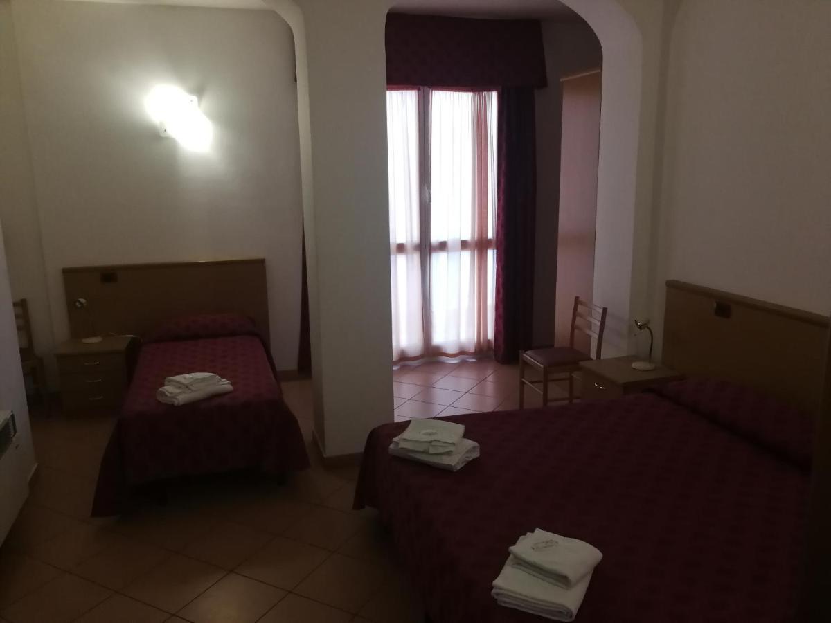 Albergo Della Stazione Cairo Montenotte Habitación foto